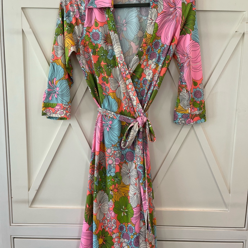 JULIE BROWN Wrap Dress size S Multi Buttery Soft NoWrinkle Knit EasyCare EUC 37”